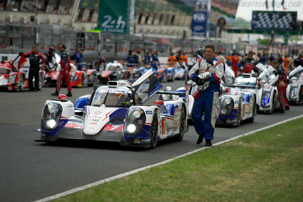 24 hours of le mans toyota hybrid #7