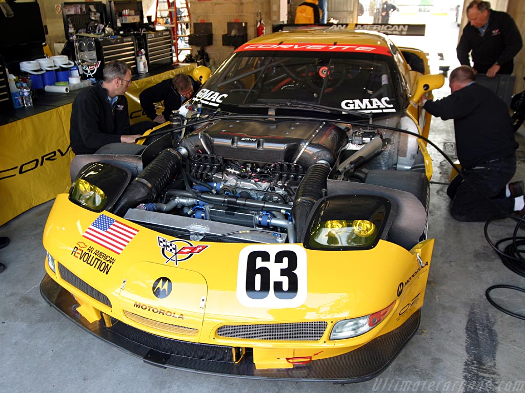 http://www.ultimatecarpage.com/images/large/2028/Chevrolet-Corvette-C5-R_10.jpg