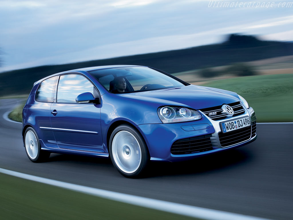 Click here to open the Volkswagen Golf V R32 gallery