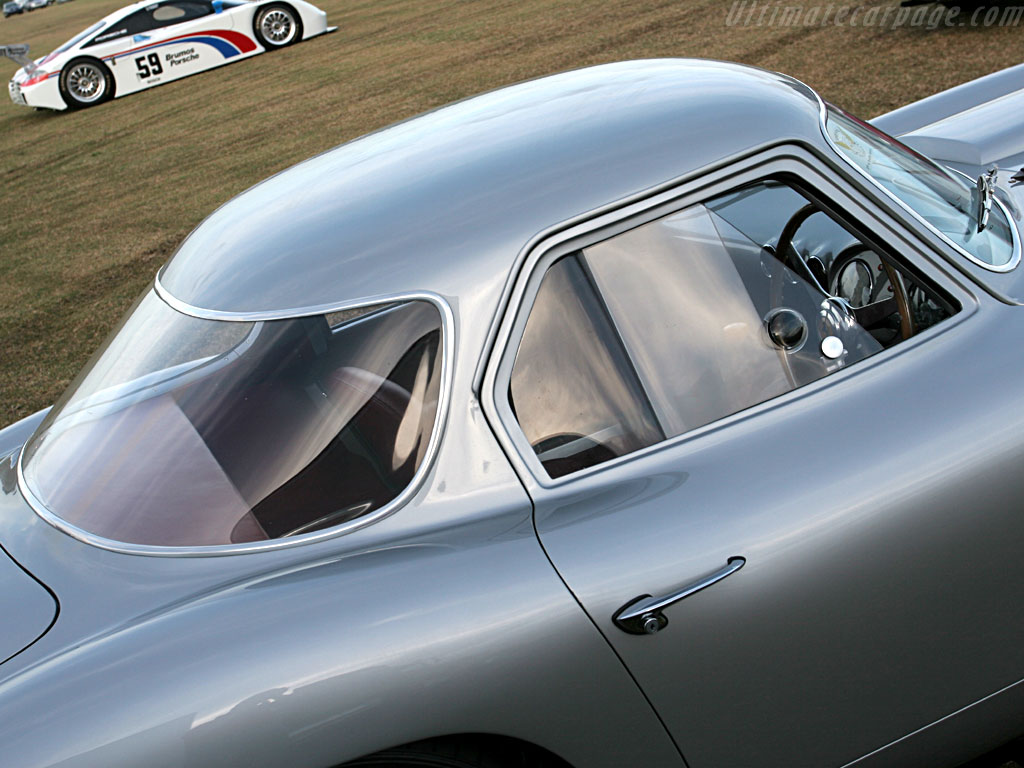 http://www.ultimatecarpage.com/images/large/2815-10.jpg