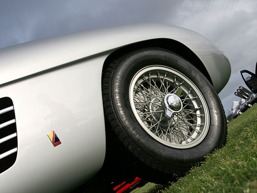 http://www.ultimatecarpage.com/images/large/2815-9.jpg