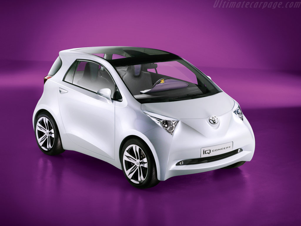 Click here to open the Toyota iQ Concept gallery