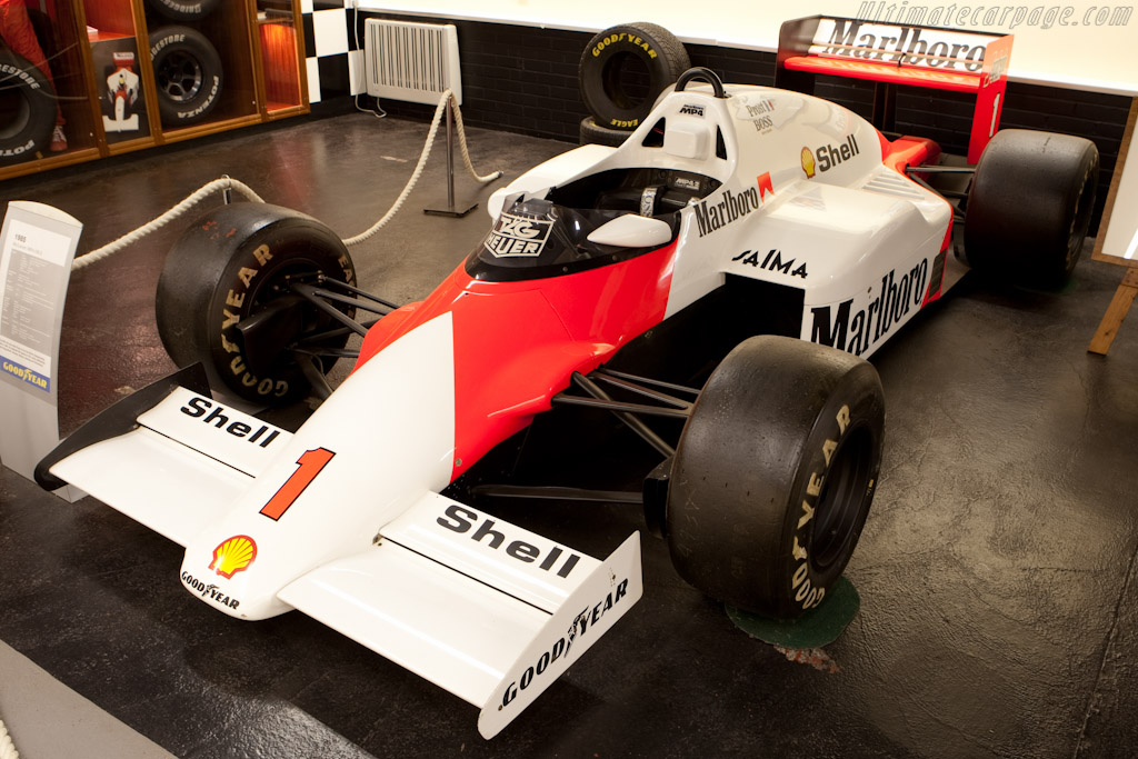 Click here to open the McLaren MP4/2B TAG-Porsche gallery