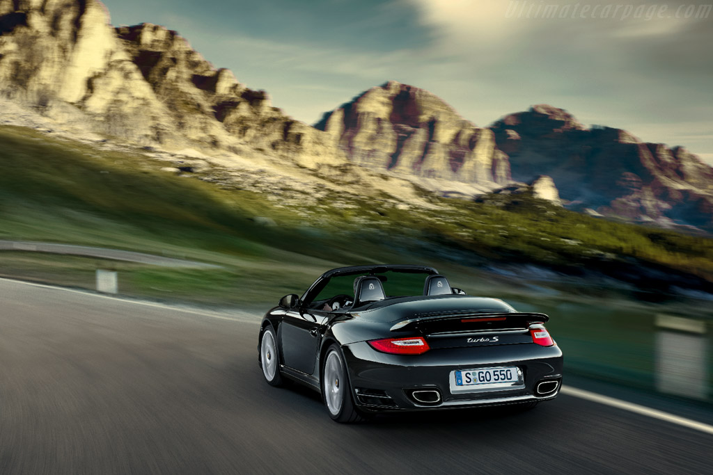 Porsche 997 Turbo S Cabriolet High Resolution Image 2 of 3 