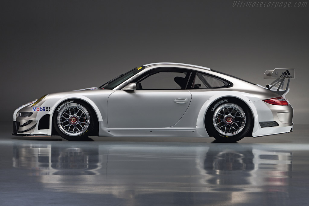 http://www.ultimatecarpage.com/images/large/4669/Porsche-997-GT3-RSR-Evo--11_6.jpg