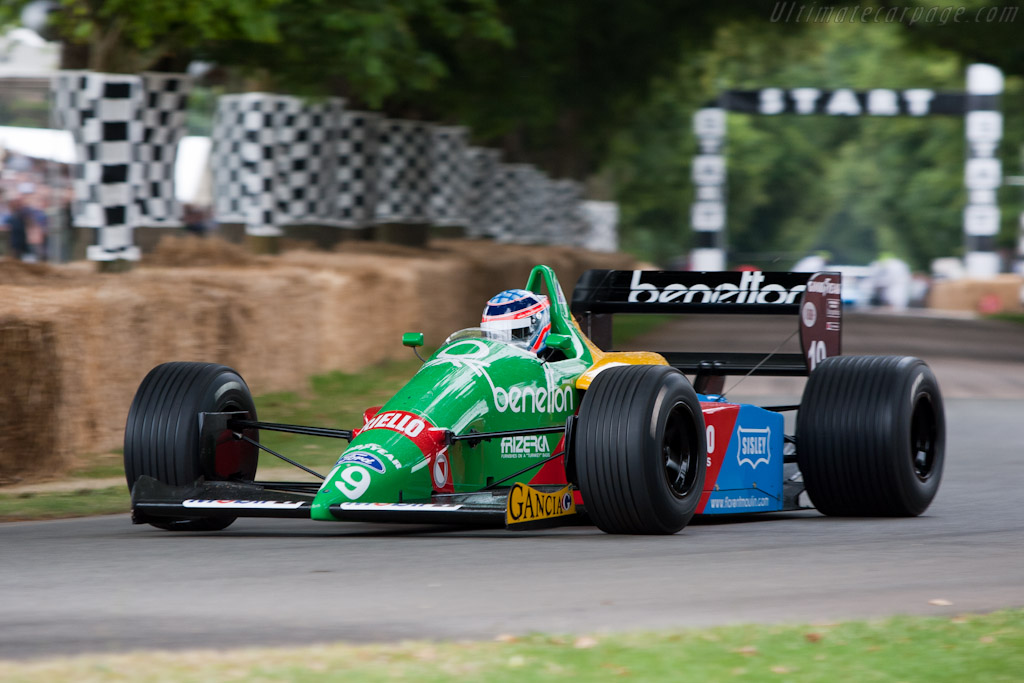 Benetton Ford Formula One Race Car 1992 Collectors Model Pictures