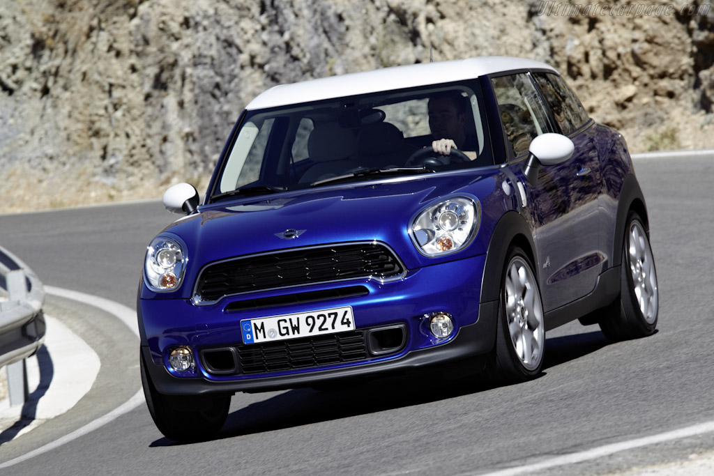 Click here to open the MINI Cooper S Paceman gallery