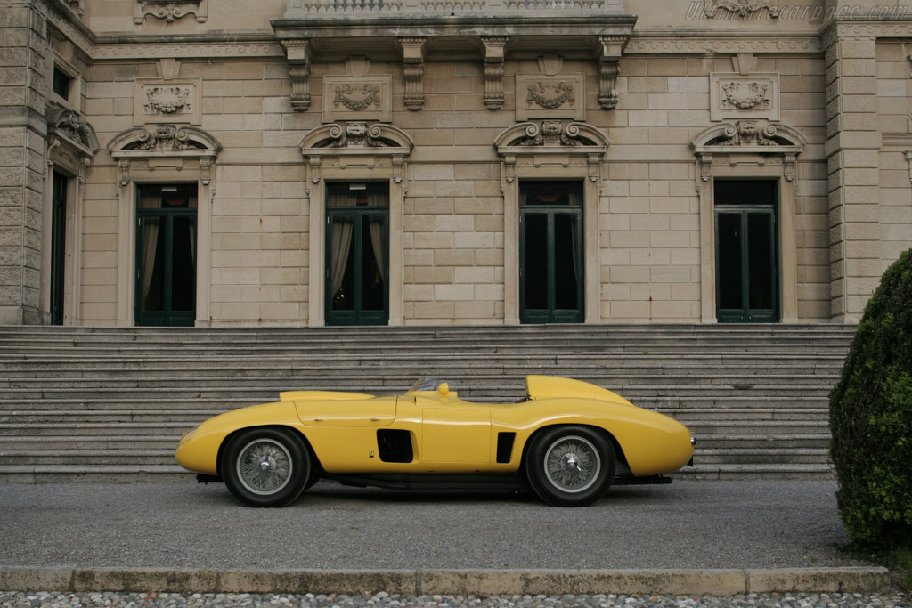 http://www.ultimatecarpage.com/images/large/537/Ferrari-410-S-Scaglietti-Spyder_9.jpg