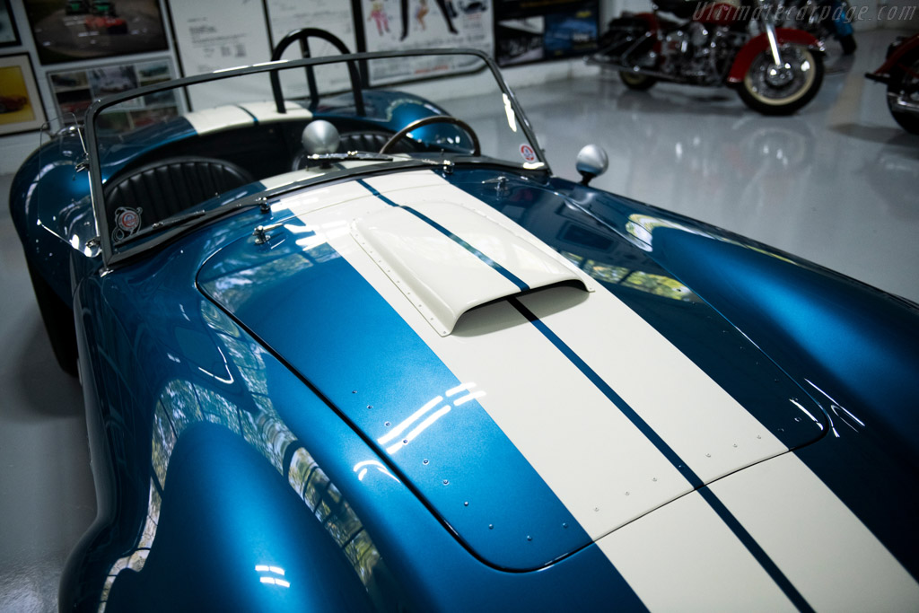 Grand Prix Models AC Cobra 427 Competition Spyder