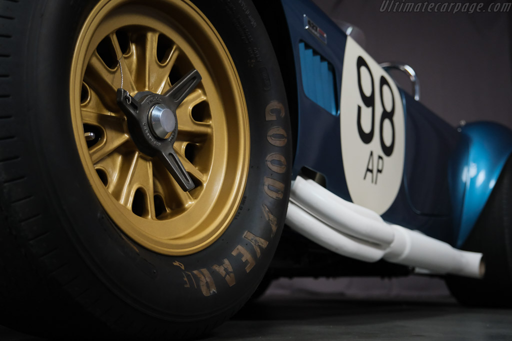 AC Shelby Cobra 427 Competition