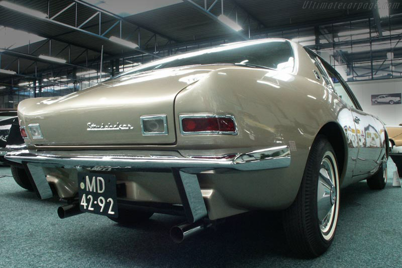 Studebaker Avanti
