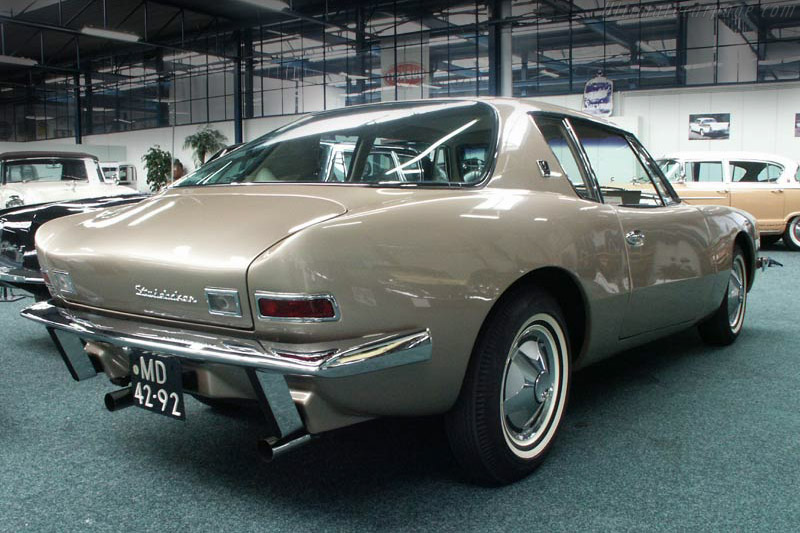 Studebaker Avanti