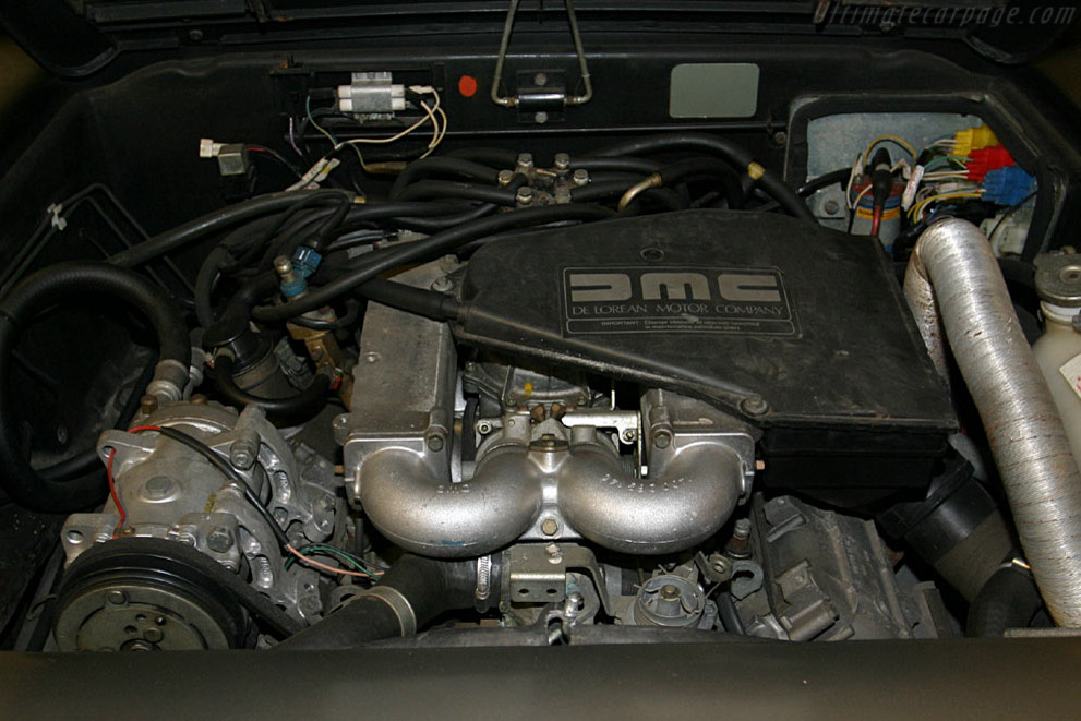 DeLorean DMC 12