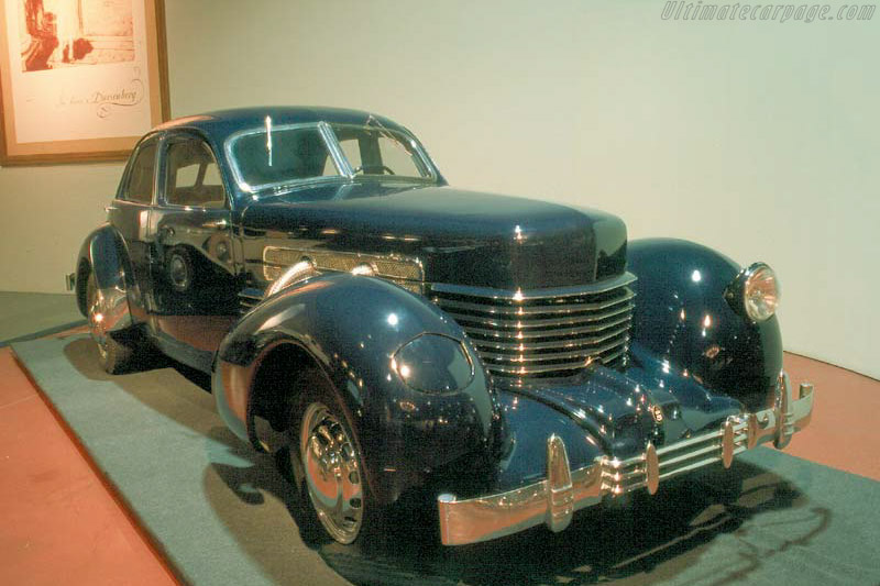 Cord 812 Beverly Sedan