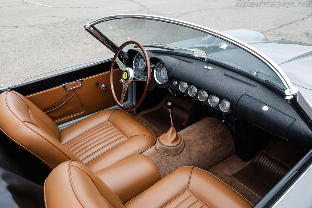 Ferrari 250 GT LWB California Spyder