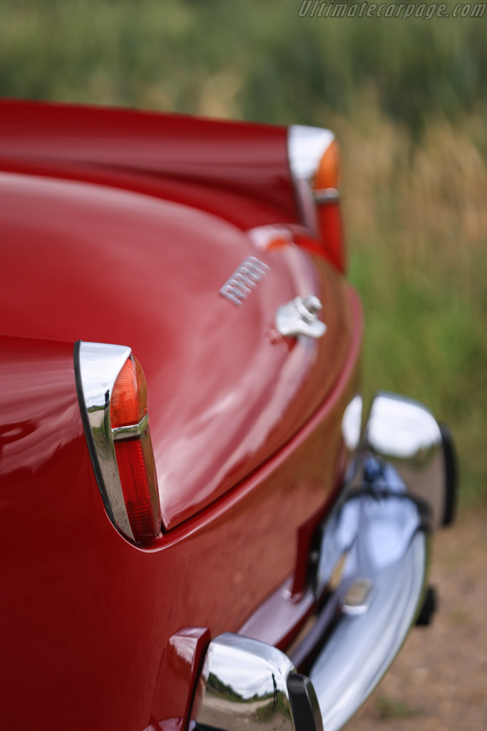 Ferrari 250 GT LWB California Spyder