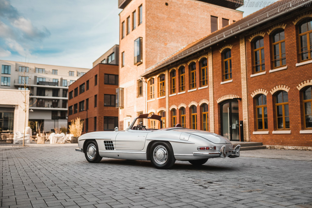 Mercedes-Benz 300 SL Roadster
