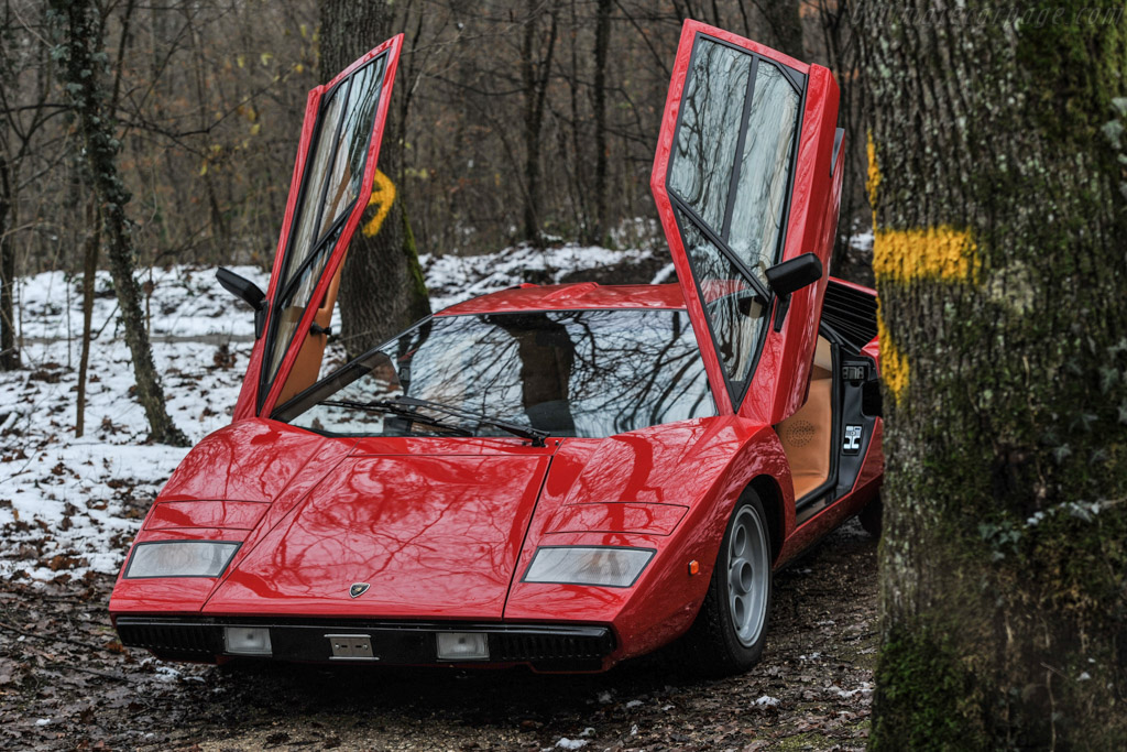 Lamborghini Countach LP400