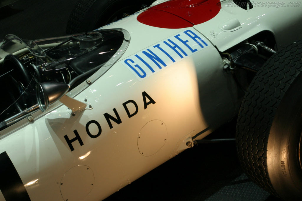 Honda RA272 - Chassis: RA272F-103  - 2005 Geneva International Motor Show