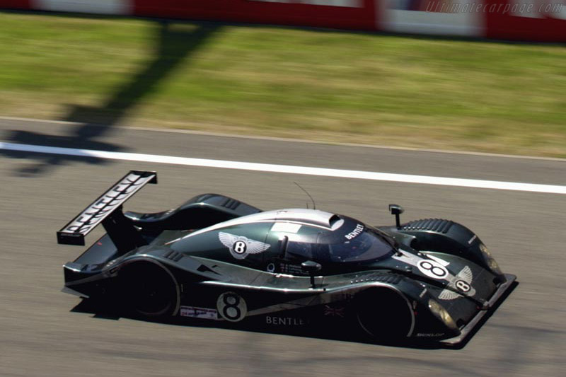 Bentley EXP Speed 8
