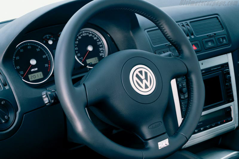 Volkswagen Golf IV R32