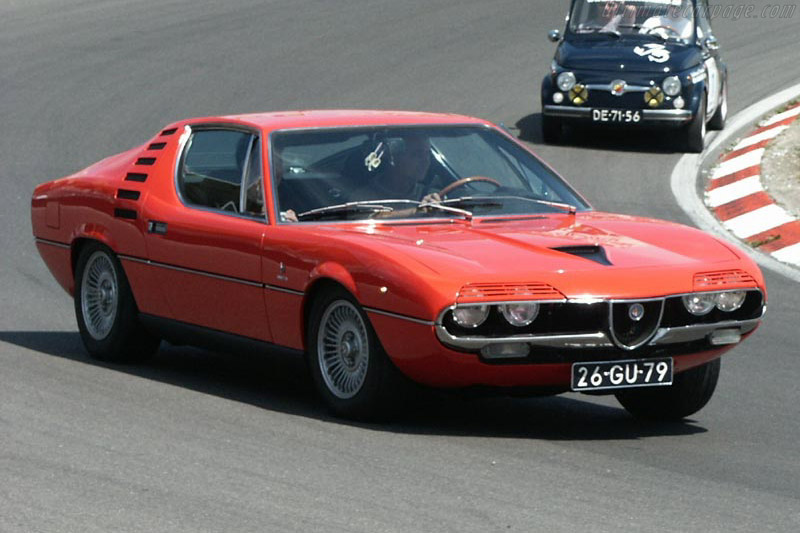 Alfa Romeo Montreal