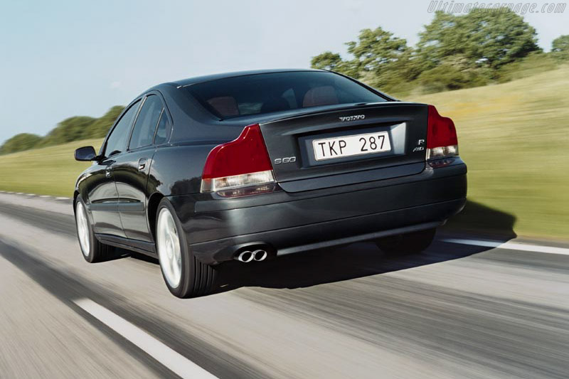 Volvo S60 R