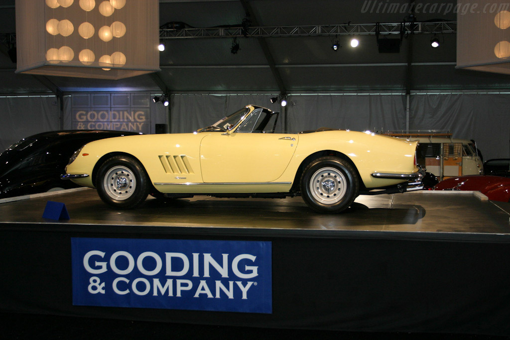 Ferrari 275 GTB/4 Nart Spyder