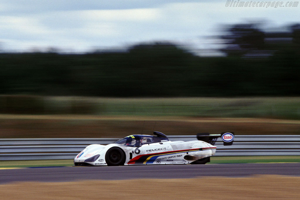 Peugeot 905 LM