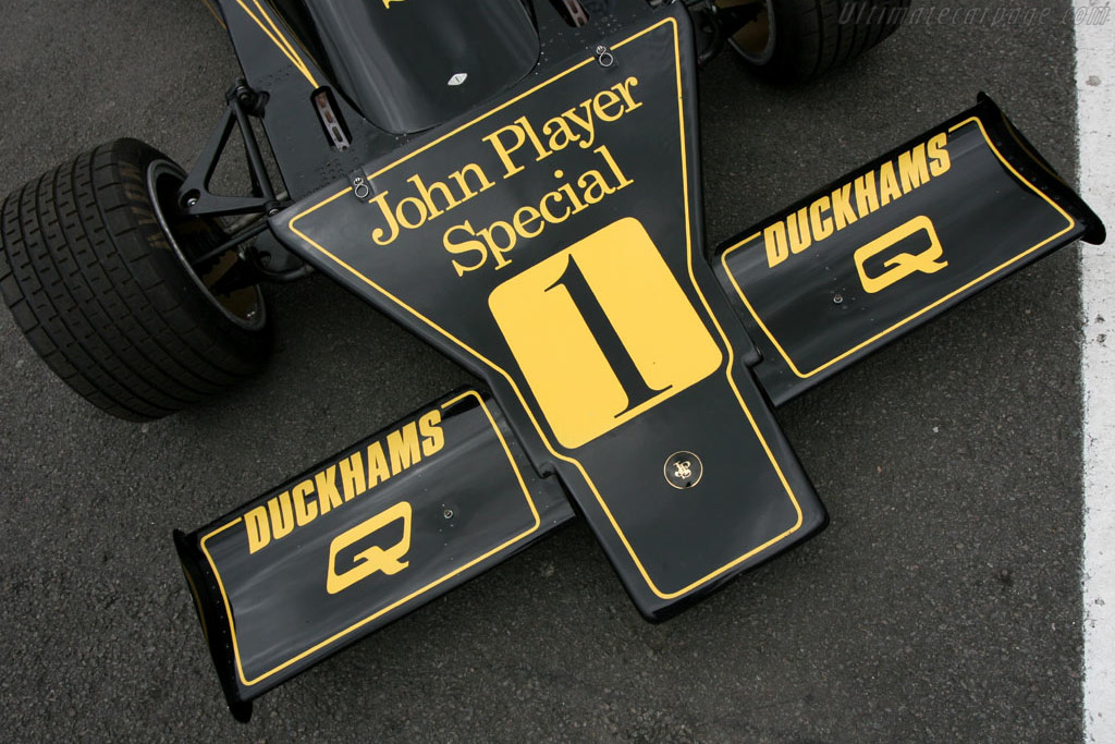 Lotus 76 Cosworth - Chassis: JPS9  - 2005 Silverstone Classic