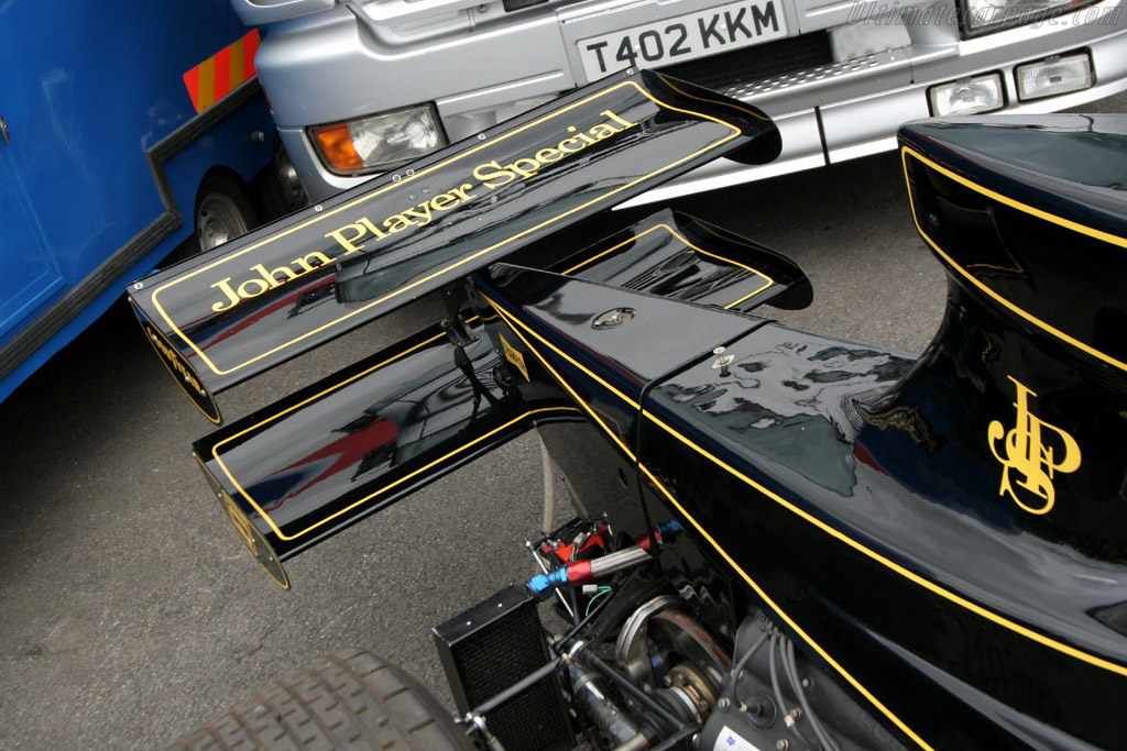 Lotus 76 Cosworth - Chassis: JPS9  - 2005 Silverstone Classic