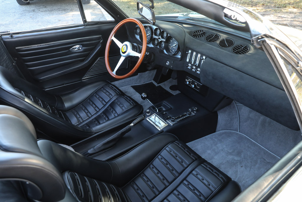 Ferrari 365 GTS/4 Daytona