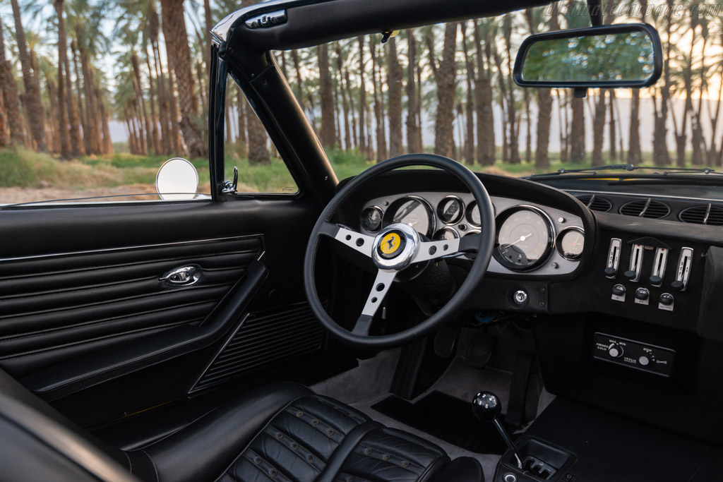 Ferrari 365 GTS/4 Daytona