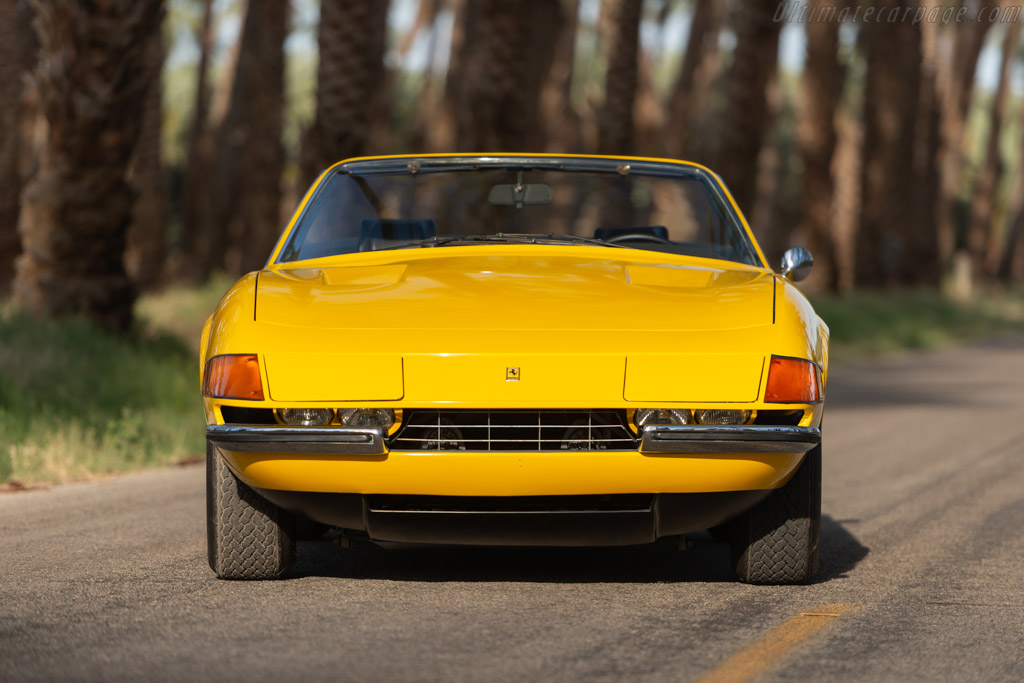 Ferrari 365 GTS/4 Daytona