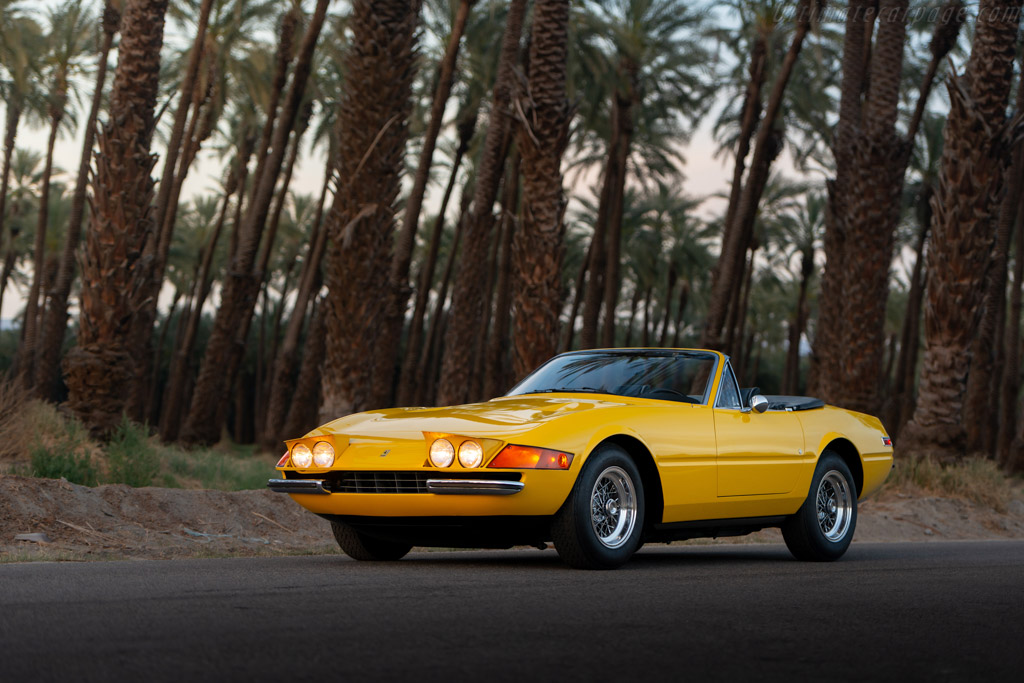 Ferrari 365 GTS/4 Daytona