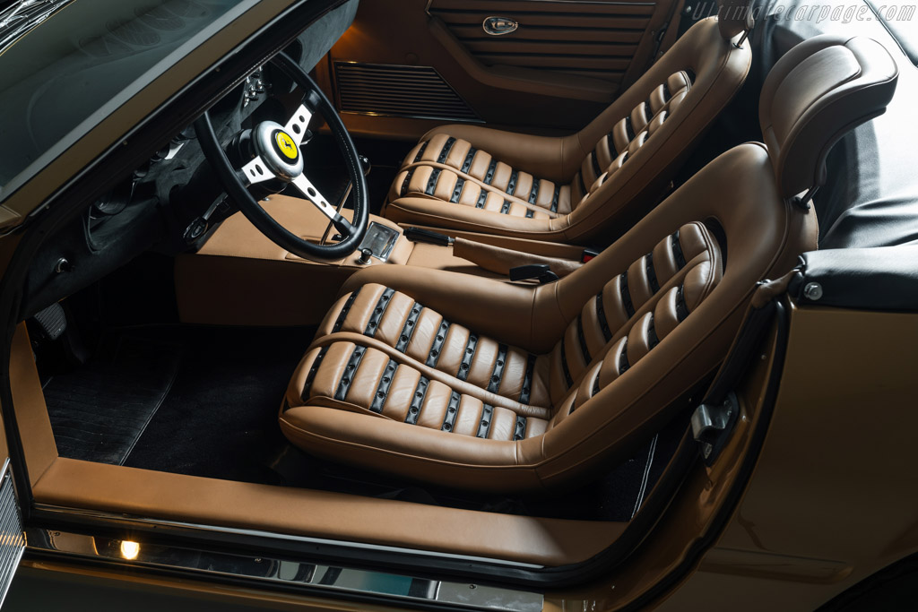 Ferrari 365 GTS/4 Daytona