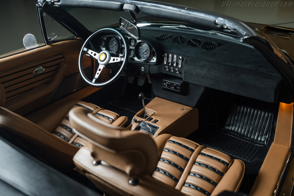 Ferrari 365 GTS/4 Daytona