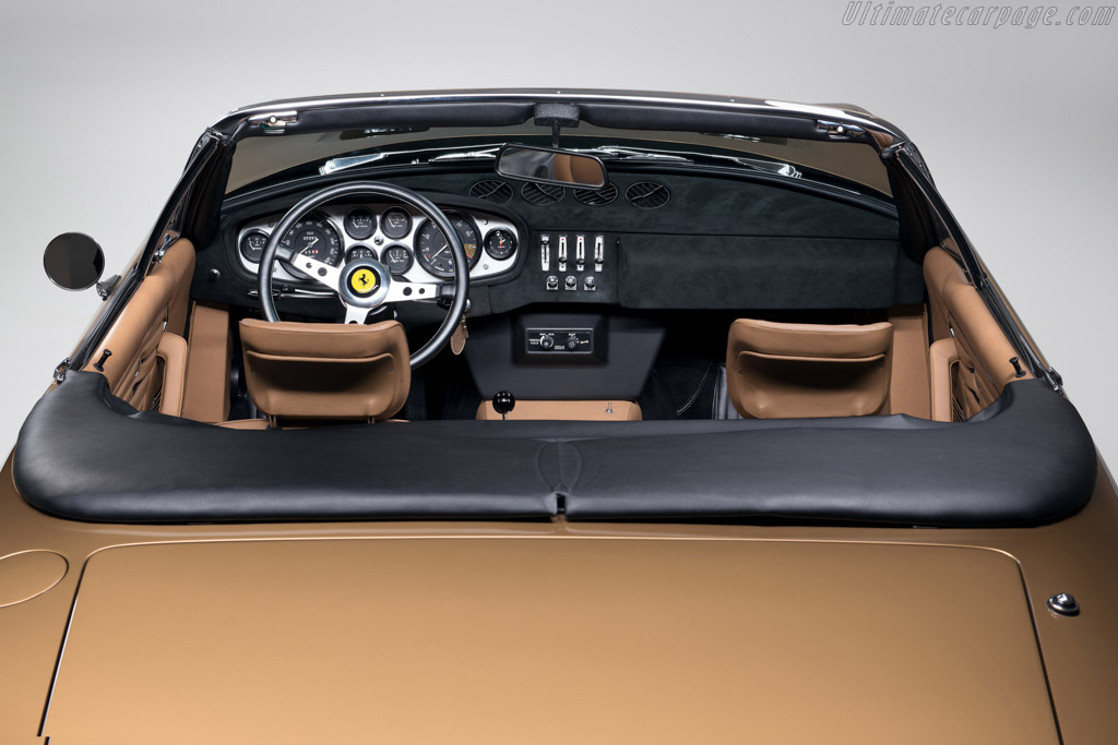 Ferrari 365 GTS/4 Daytona