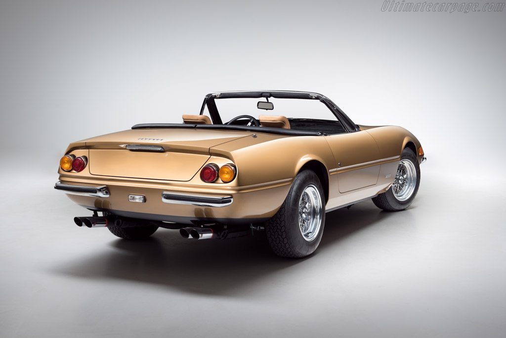 Ferrari 365 GTS/4 Daytona