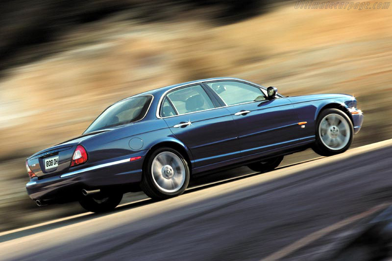Jaguar XJR