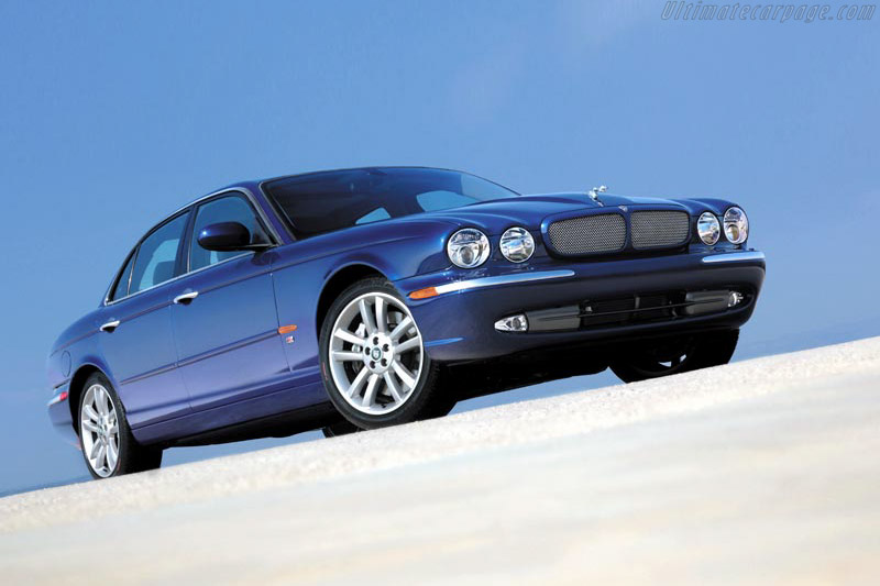 Jaguar XJR
