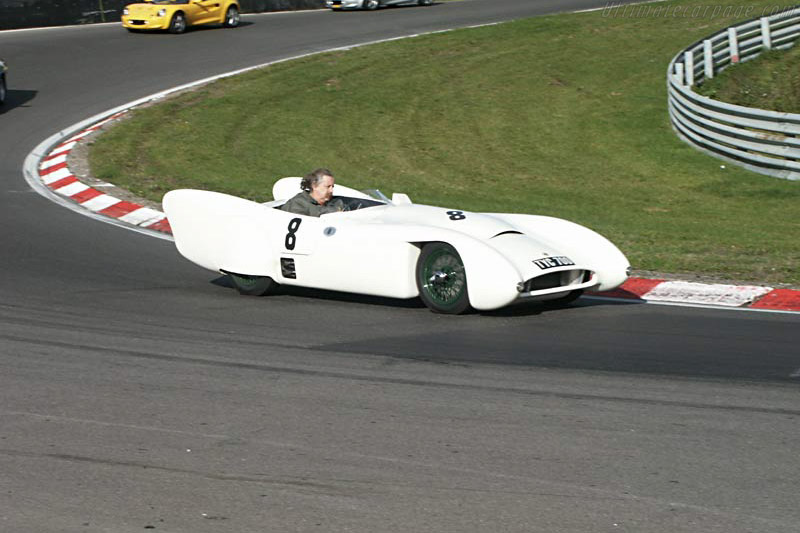 Lotus 8 MG