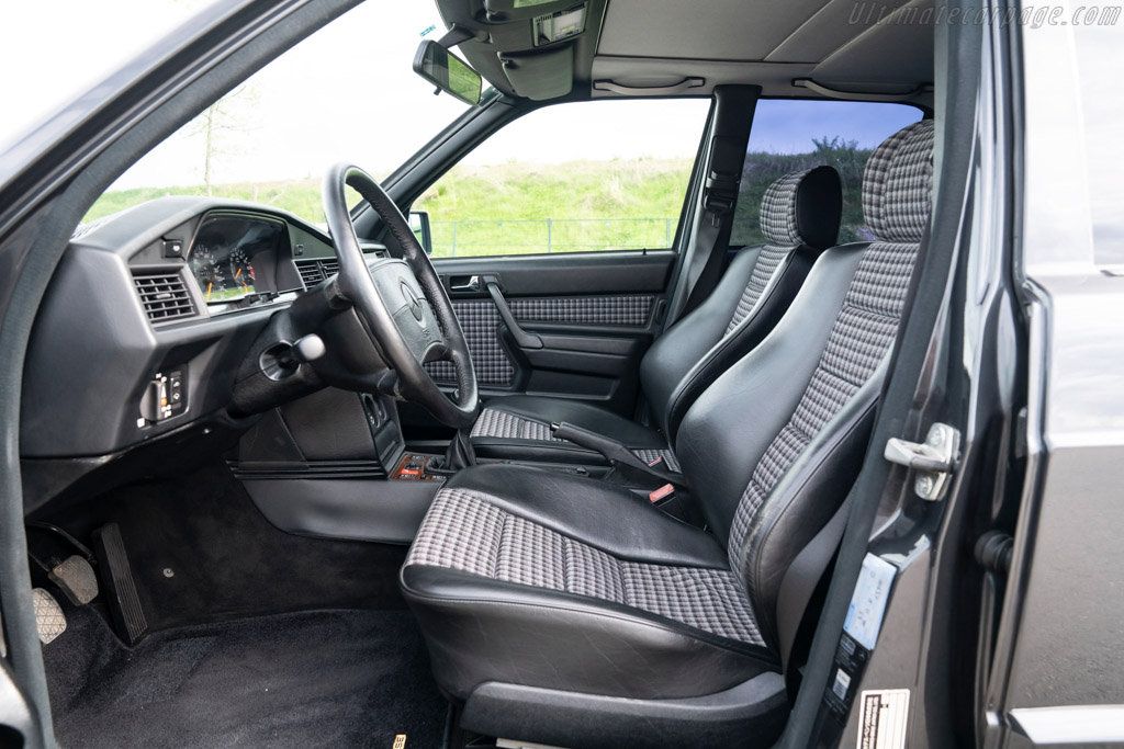 Mercedes-Benz 190 E 2.5-16 Evolution II