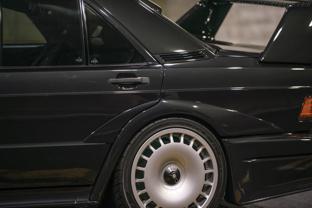 Mercedes-Benz 190 E 2.5-16 Evolution II
