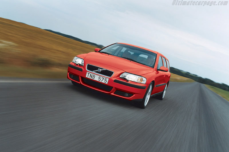 Volvo V70 R