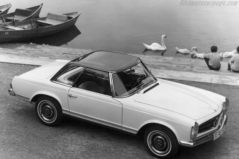 Mercedes-Benz 230 SL Pagoda