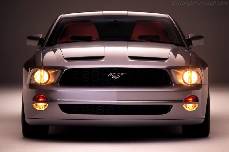 Beanstalk 1/18 Ford Mustang GT Concept Convertible Red