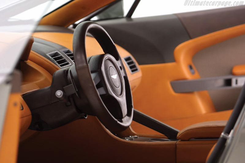Aston Martin AMV8 Vantage