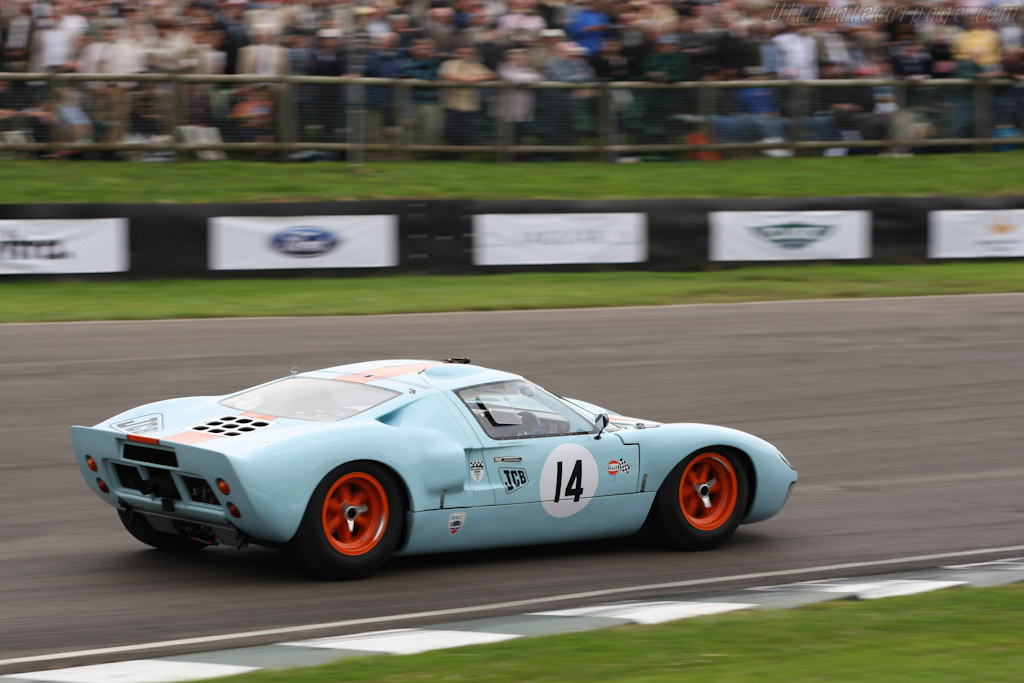 Ford GT40 Mk I Gulf - Chassis: GT40P/1084  - 2007 Goodwood Revival