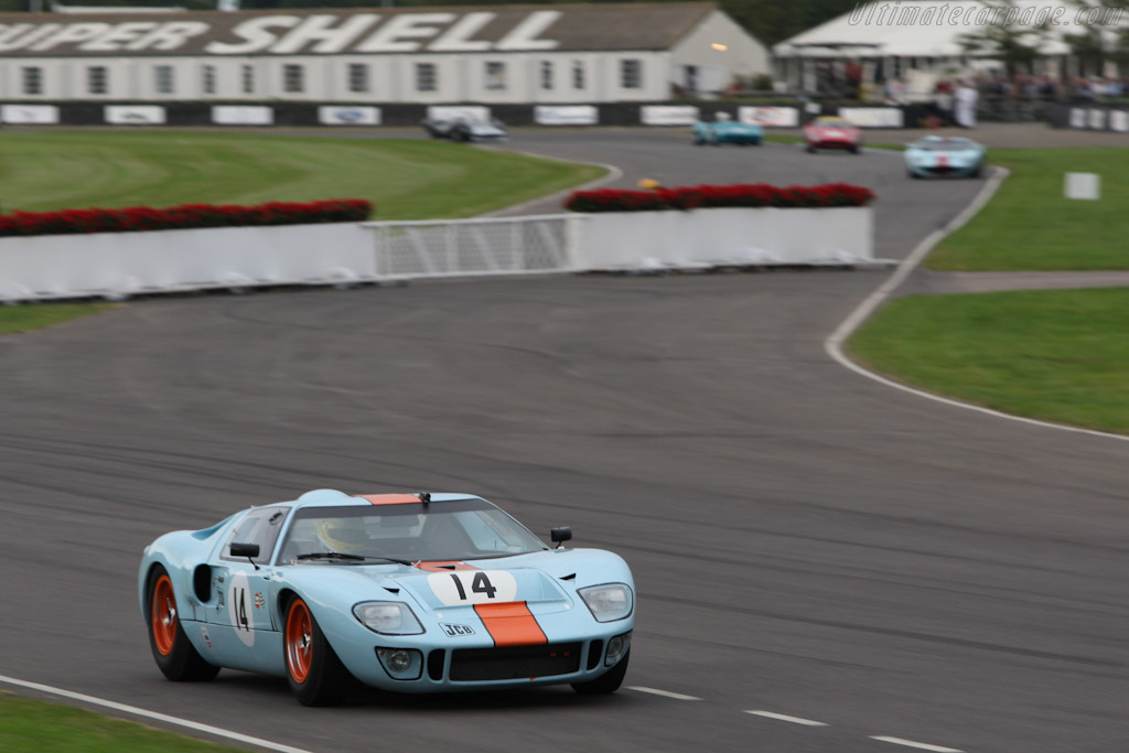 Ford GT40 Mk I Gulf - Chassis: GT40P/1084  - 2007 Goodwood Revival